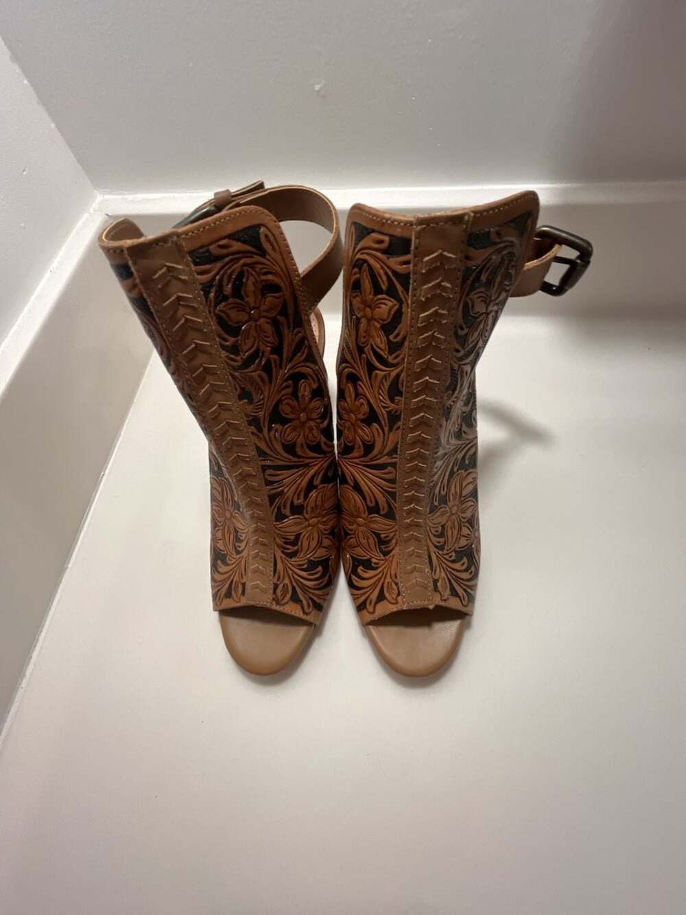 Myra Bag Dodge Town Hand-Tooled Leather Open Toe Heels - Picture 1 of 15